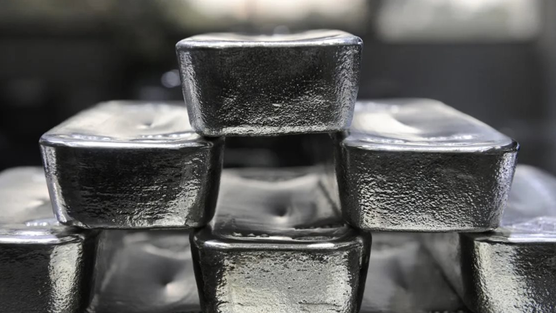 “Gã khổng lồ” BlackRock tiếp chuỗi xả Bạc, tổng khối lượng lên tới 700 tấn