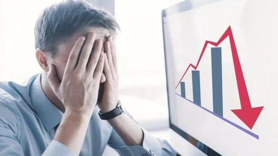 Hai cổ phiếu Bluechips bị khối ngoại “xả” gần 700 tỷ trong ngày VN-Index lao dốc