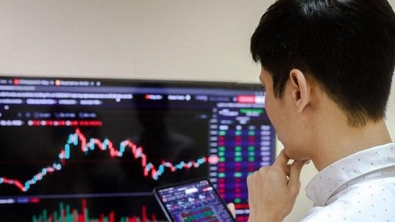 Mặt bằng lãi suất hạ nhiệt, chuyên gia chỉ ra 2 tác động chính tới chứng khoán