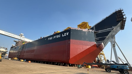 Tiêu tốn 2 triệu giờ công tạo nên kho nổi 74.000 tấn chứa nửa triệu thùng dầu, 'ông trùm' dịch vụ Dầu khí Việt Nam thu 8.700 tỷ trong 30 ngày đầu năm