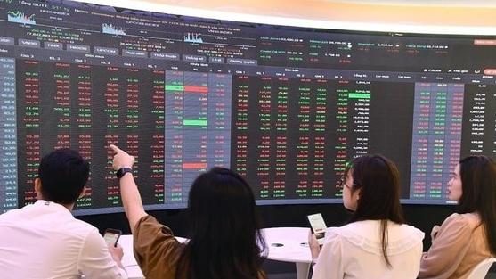Thêm công ty chứng khoán hạ dự phóng VN-Index năm 2026