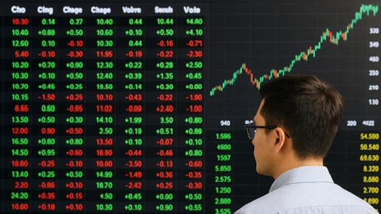 Chứng khoán bước vào tháng có xác suất tăng điểm cao, nhóm cổ phiếu nào cơ hội hút tiền?