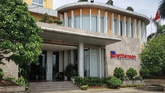 10 ngày nữa phải hủy niêm yết, một công ty bất ngờ đặt mục tiêu doanh thu nghìn tỷ giữa lúc sếp lớn ồ ạt xả hàng