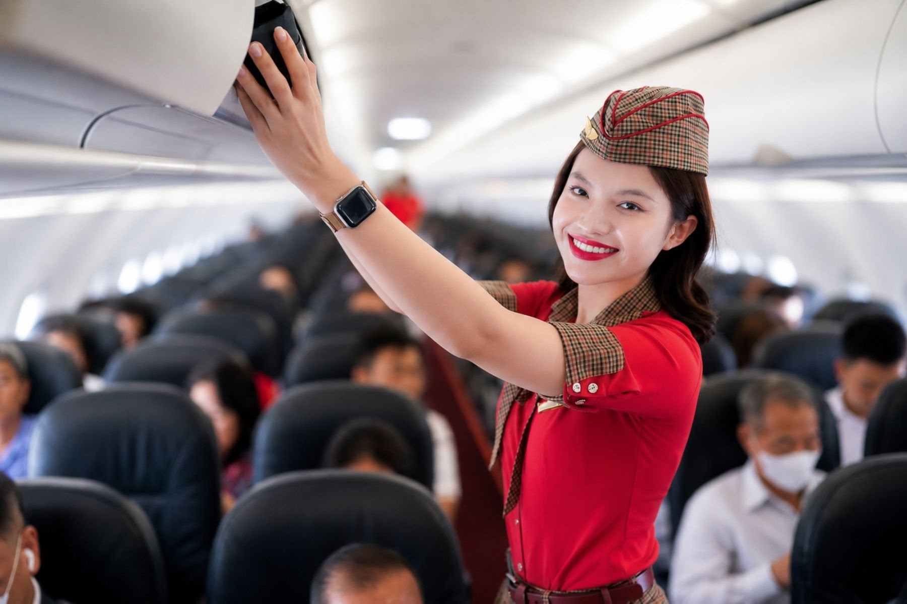 tiep-vien-hang-khong-vietjet-3-.jpg