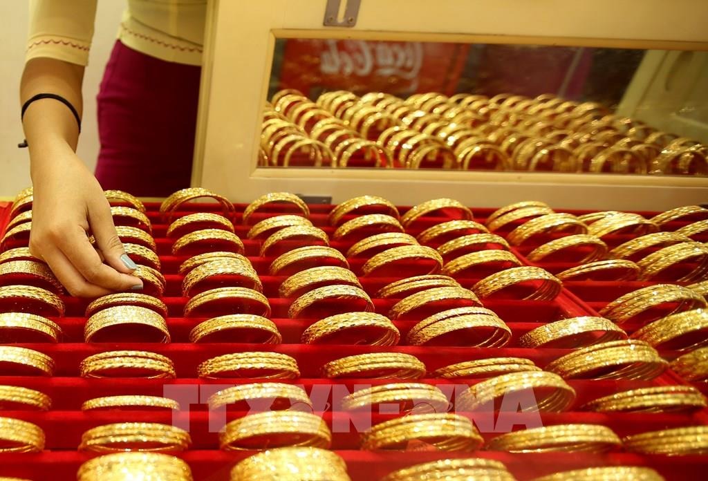 212810-gia-dau-giam-xuong-duoi-75-usd-thung-vang-phuc-hoi-nho-ky-vong-ve-tien-trien-trong-dam-phan-my-iran.jpg