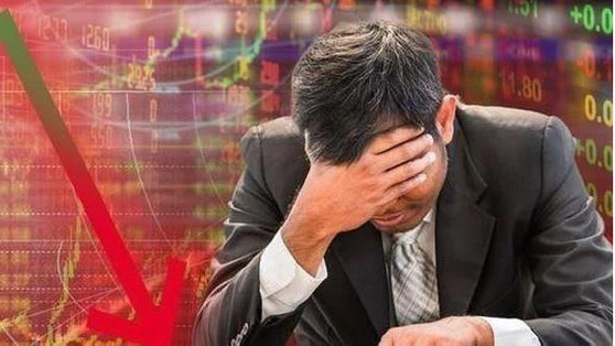 Phiên 15/7: Khối ngoại thẳng tay bán ròng gần 1.000 tỷ đồng, tâm điểm FPT, PNJ