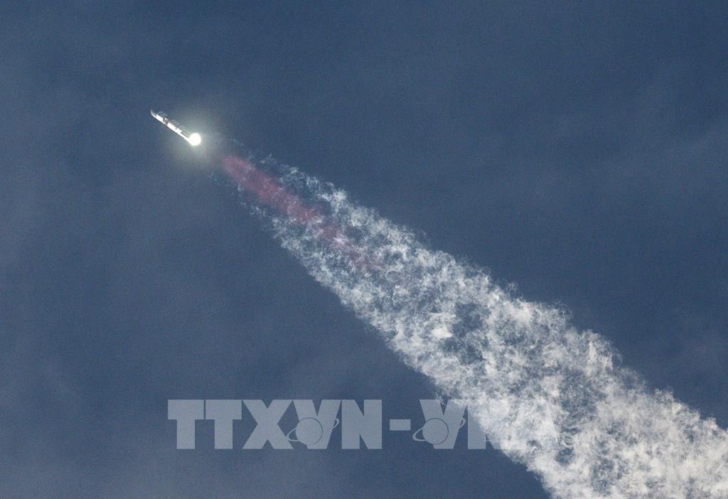 140508-tau-vu-tru-starship-cua-spacex-vuot-moc-thu-nghiem-quan-trong.jpg