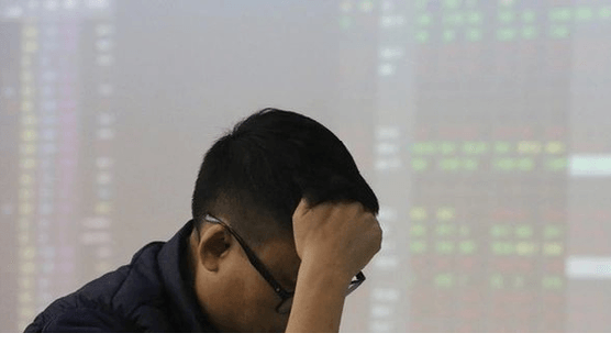 Hai cổ phiếu lớn bị tự doanh CTCK 
