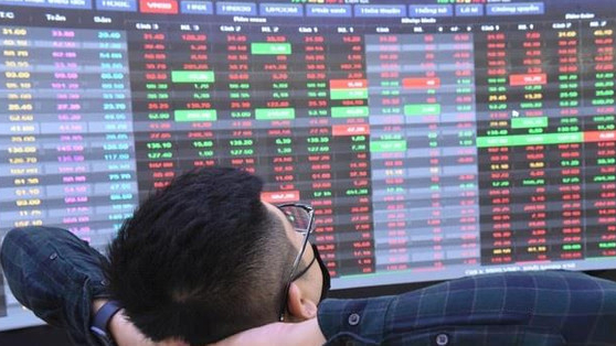 Khởi đầu tháng Ngâu: Chứng khoán Việt Nam mất 324.000 tỷ vốn hóa sau 2 phiên