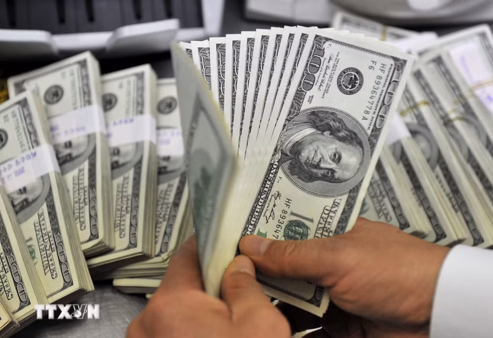 ttxvn-dong-usd-thap-nhat-trong-15-thang-6832436.jpg.avif?md5=vkWfCsgxzPszsv-8S4Kg2w&expires=1787202582
