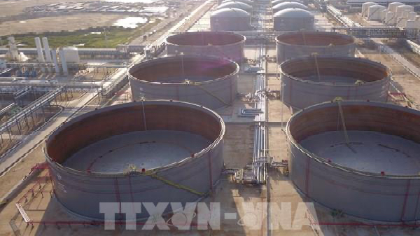 Giá dầu tiếp tục giảm trong phiên chiều 25/8 tại châu Á