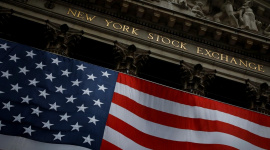 Nhà đầu tư chứng khoán Mỹ bán mạnh cổ phiếu công nghệ