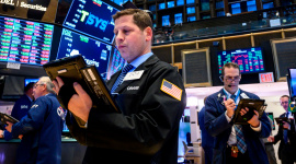 Chứng khoán Mỹ đồng loạt hồi phục, Dow Jones tăng 550 điểm