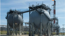 Rủi ro của châu Âu khi phụ thuộc vào khí hóa lỏng của Mỹ