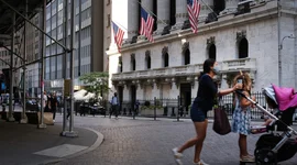 Dow Jones sụt hơn 600 điểm bởi kỳ vọng Fed vẫn mạnh tay nâng lãi suất