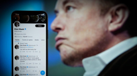 Elon Musk “doạ” Apple, tuyên bố làm điện thoại đấu iPhone