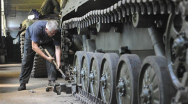 Những thách thức nghiêm trọng với ngành công nghiệp quốc phòng EU