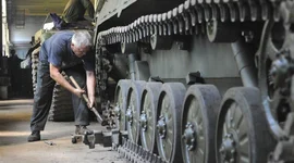 Những thách thức nghiêm trọng với ngành công nghiệp quốc phòng EU