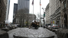 Đằng sau những ngày trầm lắng bất thường trên phố Wall