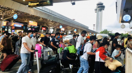 Tìm giải pháp giảm ùn tắc cho sân bay Tân Sơn Nhất