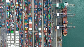 Loạt tàu vận tải toàn cầu bị hoãn chuyến khi đơn hàng sụt giảm nghiêm trọng
