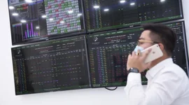 Hủy niêm yết cổ phiếu : “Lọc sạn” thị trường