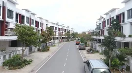 Bỏ chục tỷ đầu cơ nhà liền kề, biệt thự nhà đầu tư đang chật vật ra sao?