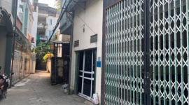 Nhà đất rao bán cắt lỗ nhưng giá vẫn bằng thời điểm “sốt nóng” một năm trước