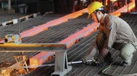 Lợi nhuận ngành thép quý 4: Hoa Sen, Nam Kim bớt lỗ, riêng Hòa Phát âm kỷ lục