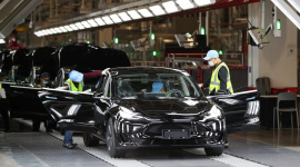 Tesla đối mặt khủng hoảng “giảm giá xe”