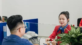 Ngân hàng "đua" giảm lãi suất cho vay, kích cầu tín dụng cuối năm