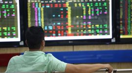 Nhà đầu tư "chán" chứng khoán, tiền gửi ngân hàng lập kỷ lục, điều gì đang diễn ra?