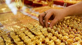 Doanh nghiệp vàng tăng mạnh giá bán, chênh lệch giá mua – bán được doãng rộng
