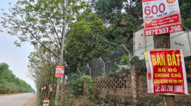 Làm thế nào để người dân có thể yên tâm rút tiền từ ngân hàng đổ vào bất động sản?