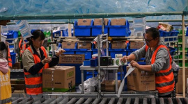 Thách thức với các "gã khổng lồ" trong lĩnh vực thương mại điện tử