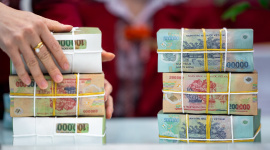 Ngân hàng bắt đầu giảm lãi suất cho vay, nhưng khó mở rộng