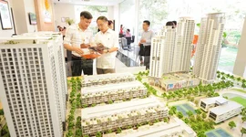 Mất dòng tiền, doanh nghiệp bất động sản sẽ “chết trên đống tài sản”