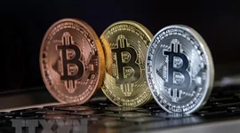 Giá Bitcoin lên mức cao nhất trong 9 tháng, đạt giá trị 26.533 USD