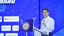 "Ngân hàng chưa khai thác hết nguồn tài nguyên lớn"