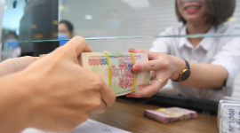 Lãi suất OMO giảm về 4%/năm