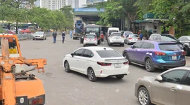 Hơn 1,9 triệu ô tô cá nhân được tự động giãn chu kỳ đăng kiểm từ hôm nay