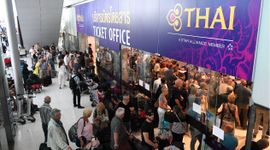 Thai Airways: Buộc ngừng giao dịch cổ phiếu, ưu tiên tái cơ cấu