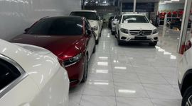 Giá rớt thảm, chủ showroom ô tô cũ "khóc ròng"