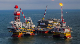 Cấm vận ở đâu? Nga vẫn khoan số giếng dầu kỷ lục trong hơn một thập kỷ, ồ ạt bán dầu ra thế giới