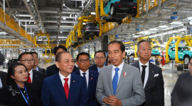 Vừa được Tổng thống Indonesia chào mừng đầu tư, hãng xe điện của ông Phạm Nhật Vượng đã phải chạm trán với "ông trùm" số 1 thế giới
