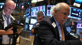 Chứng khoán Mỹ chìm trong sắc đỏ sau khi FED công bố biên bản cuộc họp tháng 12