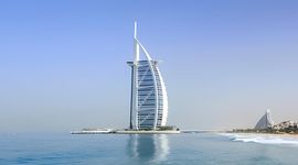 UAE: Hành trình từ sa mạc khô cằn đến đảo nhân tạo xa hoa nhất thế giới
