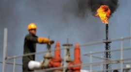 Dự báo tăng trưởng nhu cầu yếu, giá dầu xuống mức thấp nhất trong 2 tuần