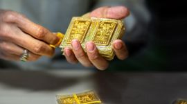 Giá vàng SJC tiếp tục giảm, USD ngân hàng tăng kịch trần