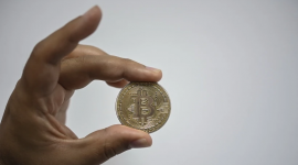 Đồng Bitcoin tạm dừng đà tăng sau khi vượt mốc 90.000 USD